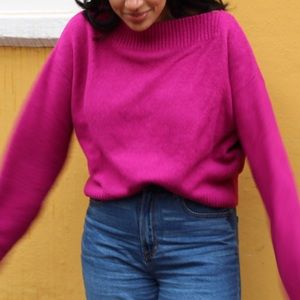 Boat neck cropped sweater